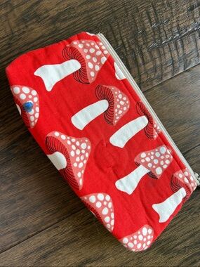 Kids Red Mushroom Print Zipper Pouch